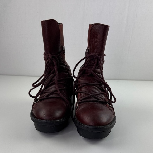John Fluevog - Bronco Mid-Height Biker Boot Burgundy - Picture 4 of 16